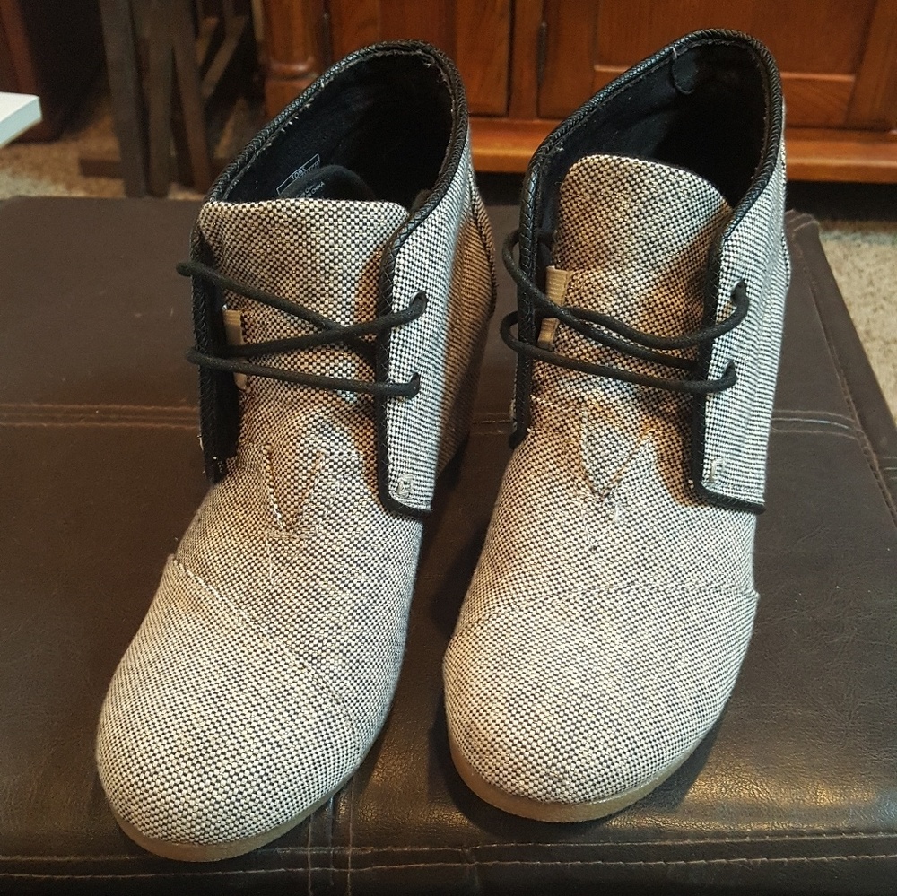 Toms wedge high heel booties